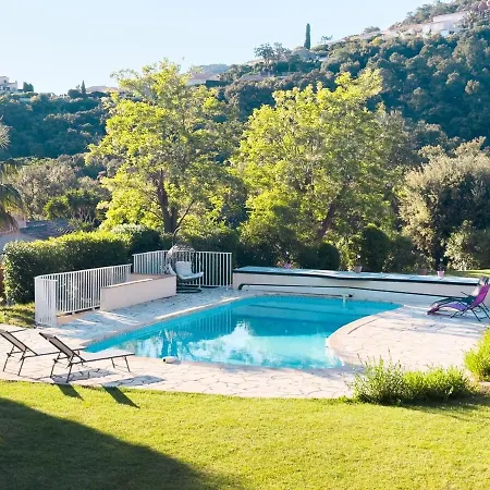 Exclusive Authentic Riviera - Private Pool, Petanque Court, Panoramic Mediterranean Sea & Esterel Mountain Views فيلة