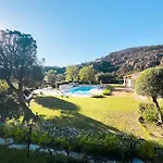 빌라 Exclusive Authentic Riviera - Private Pool, Petanque Court, Panoramic Mediterranean Sea & Esterel Mountain Views Saint-Raphaël
