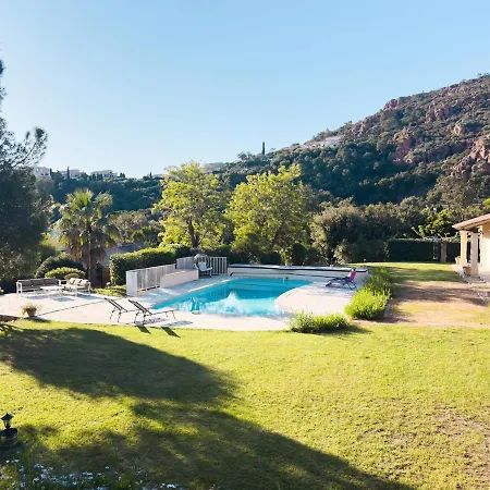 Villa Exclusive Authentic Riviera - Private Pool, Petanque Court, Panoramic Mediterranean Sea & Esterel Mountain Views Saint-Raphaël