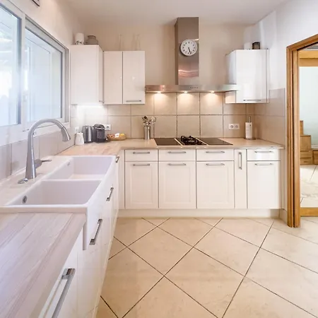 Exclusive Authentic Riviera - Private Pool, Petanque Court, Panoramic Mediterranean Sea & Esterel Mountain Views *