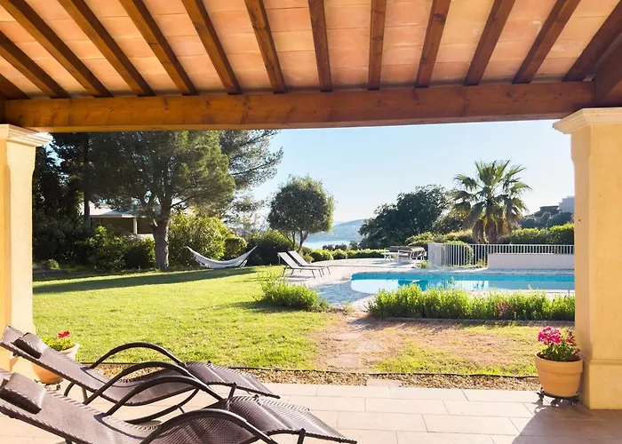Exclusive Authentic Riviera - Private Pool, Petanque Court, Panoramic Mediterranean Sea & Esterel Mountain Views Saint-Raphaël