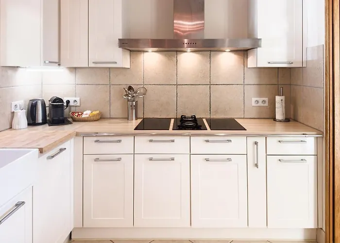 Villa Exclusive Authentic Riviera - Private Pool, Petanque Court, Panoramic Mediterranean Sea & Esterel Mountain Views *