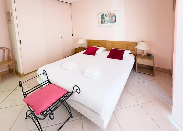 Villa Exclusive Authentic Riviera - Private Pool, Petanque Court, Panoramic Mediterranean Sea & Esterel Mountain Views