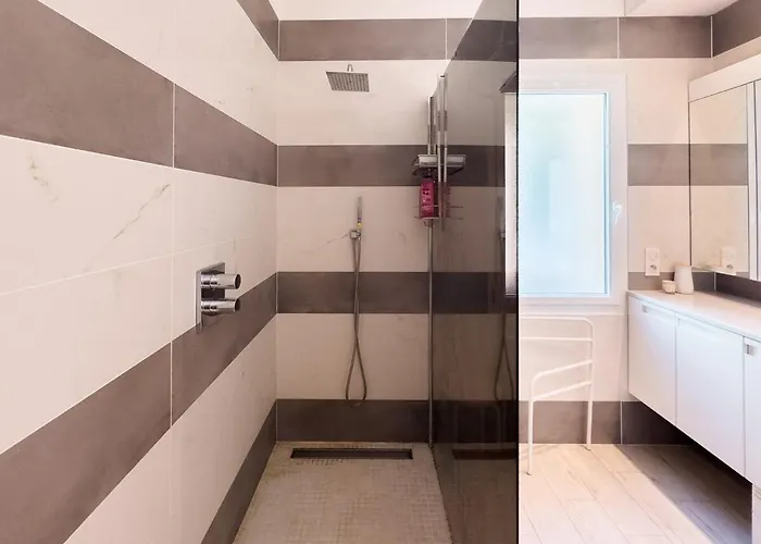 Exclusive Authentic Riviera - Private Pool, Petanque Court, Panoramic Mediterranean Sea & Esterel Mountain Views Villa